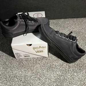 Harry Potter old Skool Vans size 4